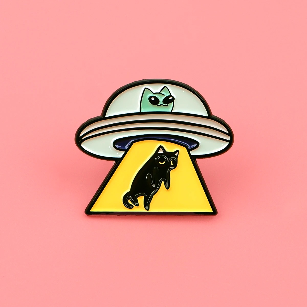 UFO エイリアンエナメルピン黒猫バッジバックパックブローチ - Model Kit Ufo のレビューと価格