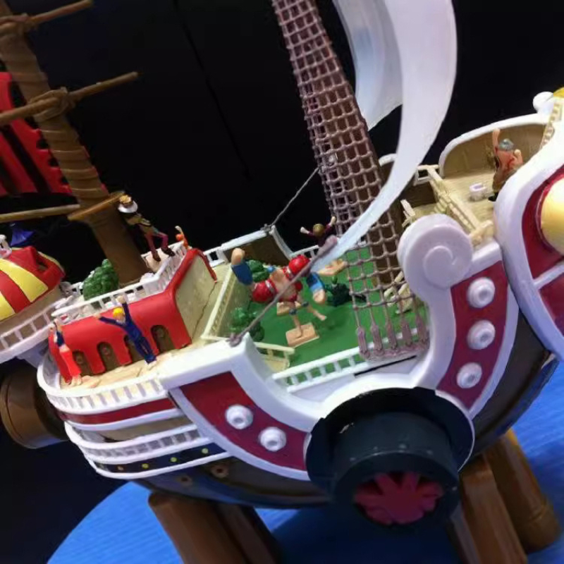 ワンピース モデル 32cm サウザンドサニー号 ゴーイング - Model Kit Thousand Sunny のレビューと価格