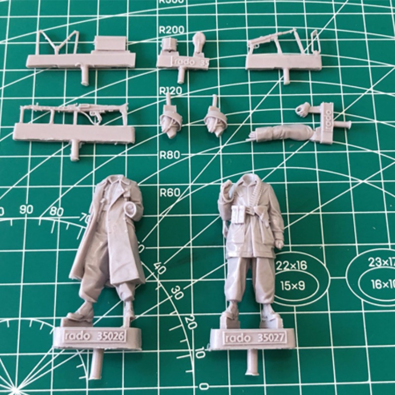 1/35 ダイキャスト樹脂フィギュア モデルキット 歴史 軍 - Model Kit Reshiram のレビューと価格