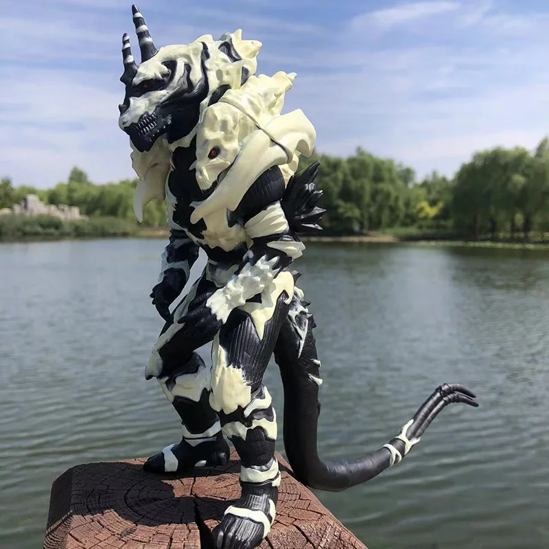 アニメ映画ゴジラシリーズアクションフィギュア皇帝ギドラ VS - Model Kit Vs Figure のレビューと価格