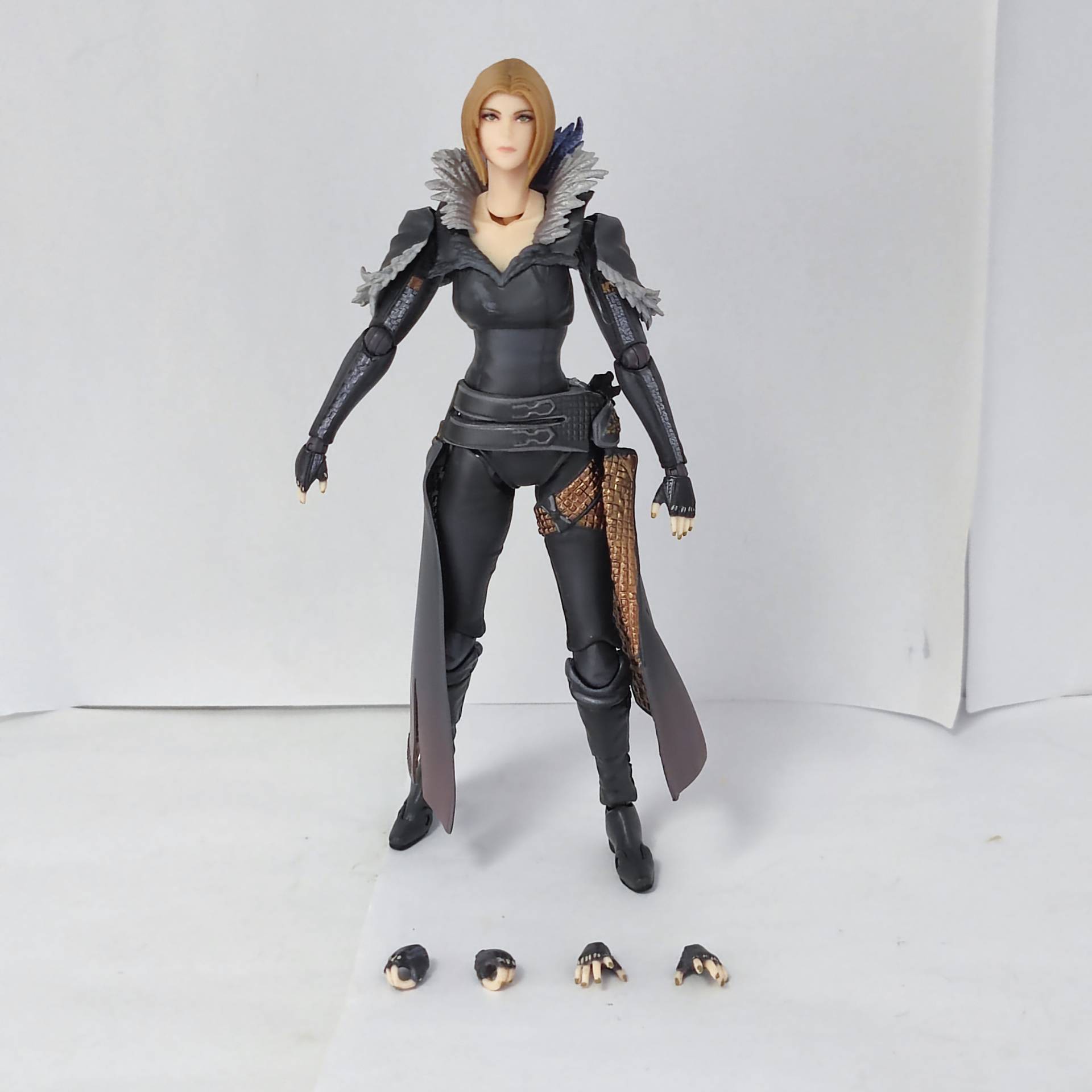 公式ルーズフィギュア ヒューゴ・クプカ・ベネディクタ・バーナ - Model Kit Final Fantasy のレビューと価格