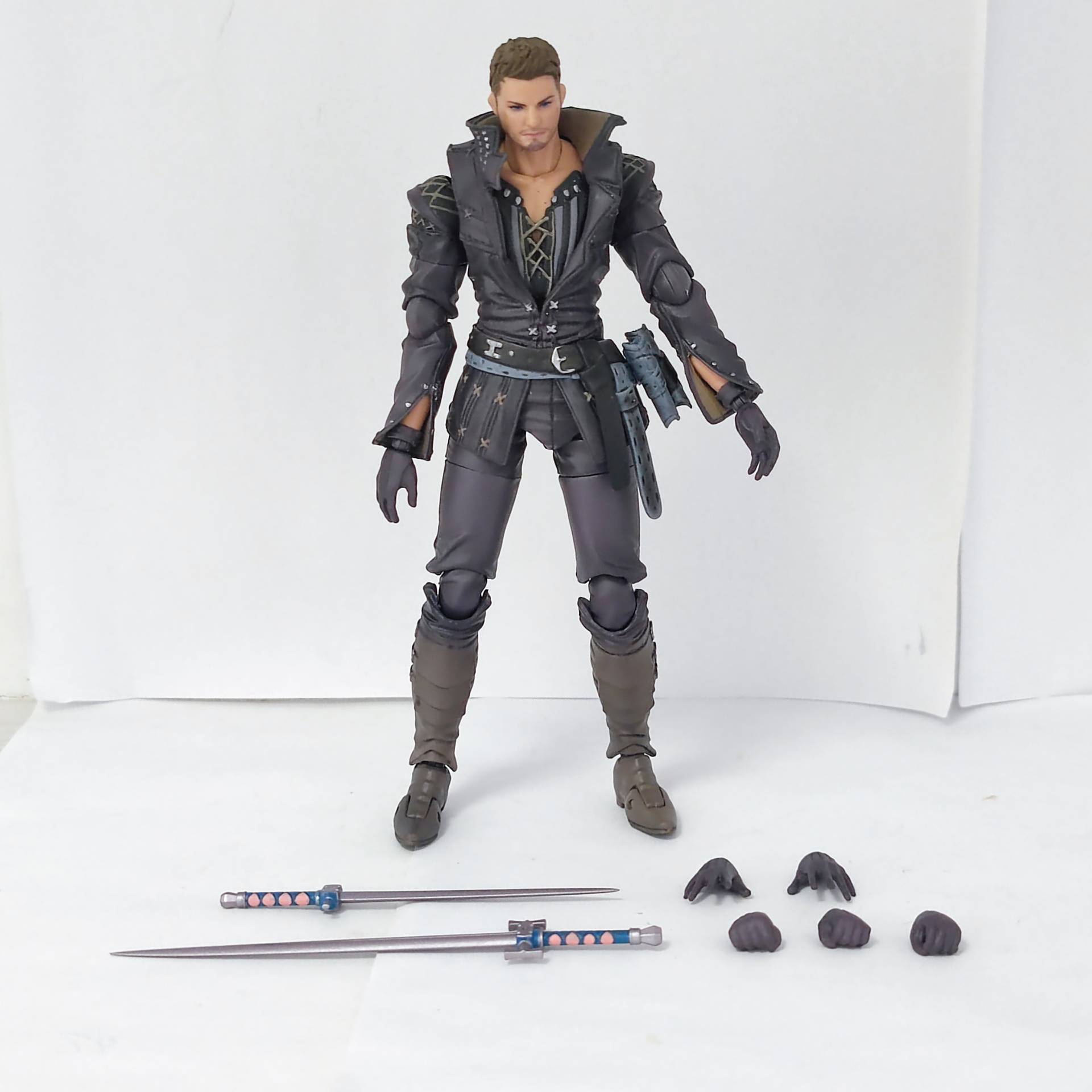 公式ルーズフィギュア ヒューゴ・クプカ・ベネディクタ・バーナ - Model Kit Final Fantasy のレビューと価格