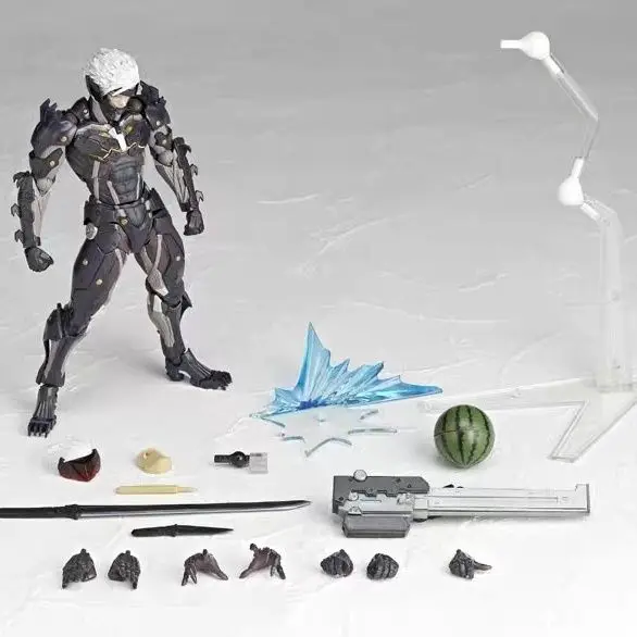 金属製のおもちゃのアクションフィギュア,クワイyodo,oc - Model Kit Final Fantasy のレビューと価格
