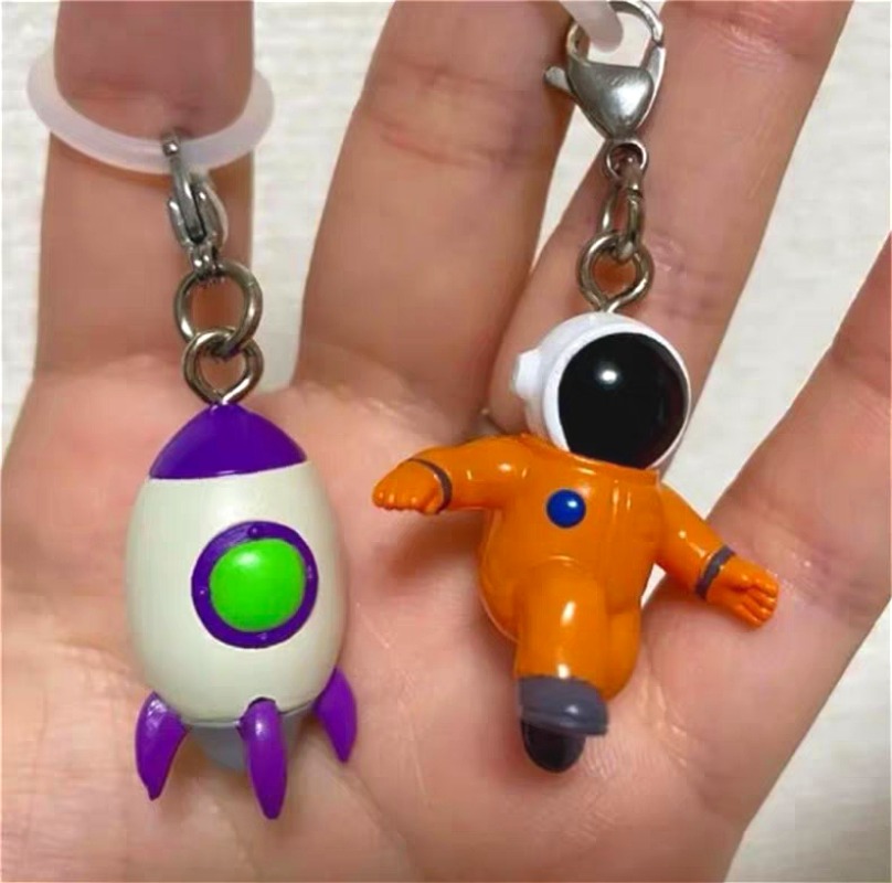 オリジナルカプセルトイ かわいい宇宙仲間 メジルシ アクセサ - Model Kit Ufo のレビューと価格